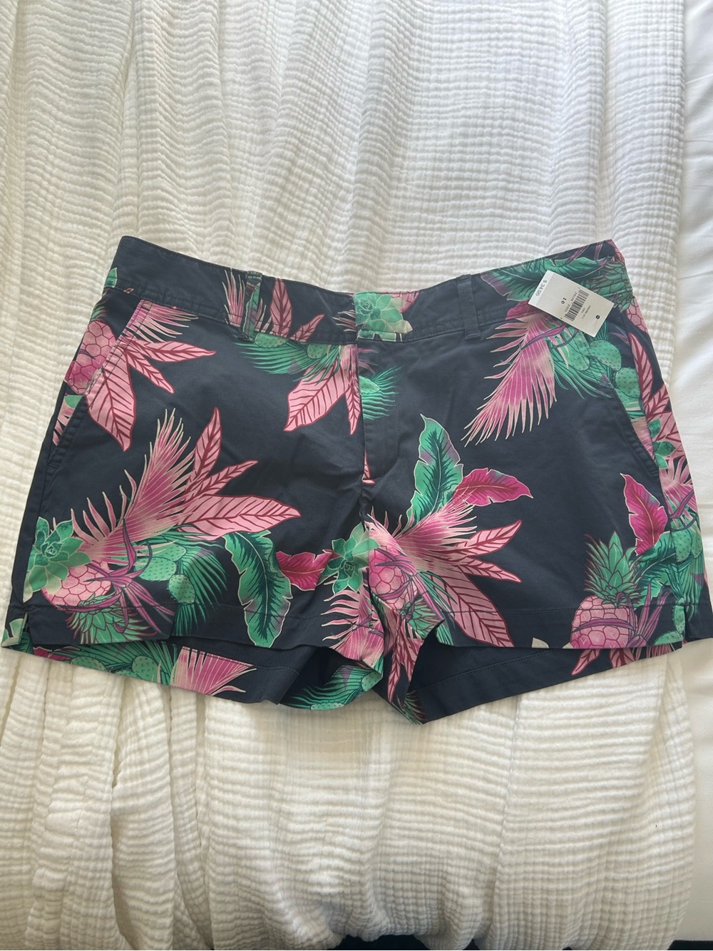 NWT Women’s Floral Tropical Print Gap Shorts